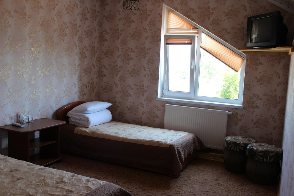 Hotel Pid Yavorom Drogomirchany Habitación foto